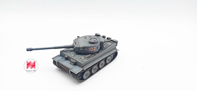 Tiger I Ausf.H (Sd.kfz.181) + 3 Tankmen (Germany, WW2)