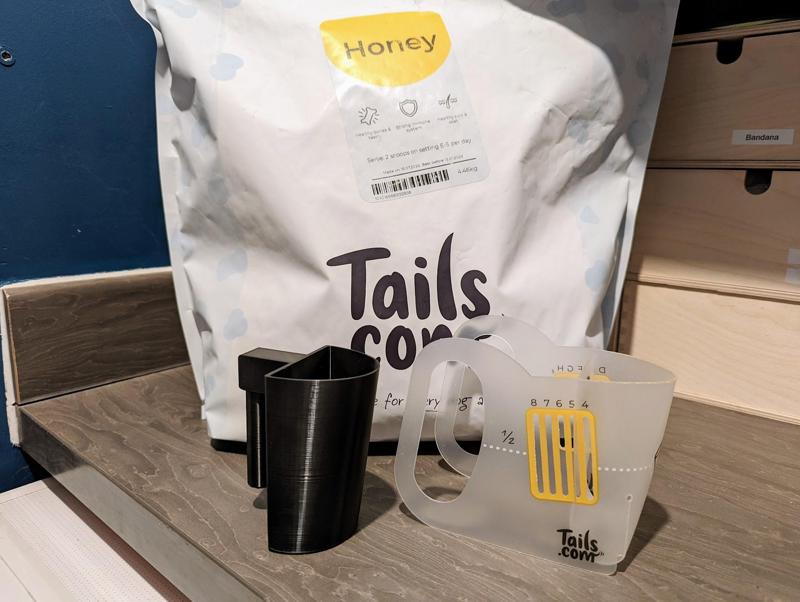 tails.com E-5 Cup/Scoop