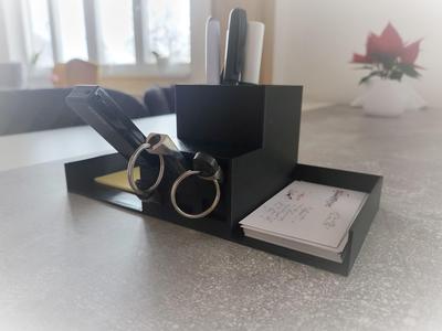 Pen Holder