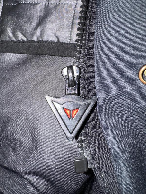 dainese zipper puller