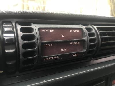 Bmw E30 - Alpina VDO central gauges pod