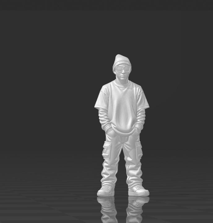 😎 Urban Youth Figure with Beanie and Sunglasses - Urban Youth Figure with Beanie and Sunglasses 1/64