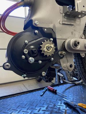 QS138 70H V3 Bottom Motor Mounts