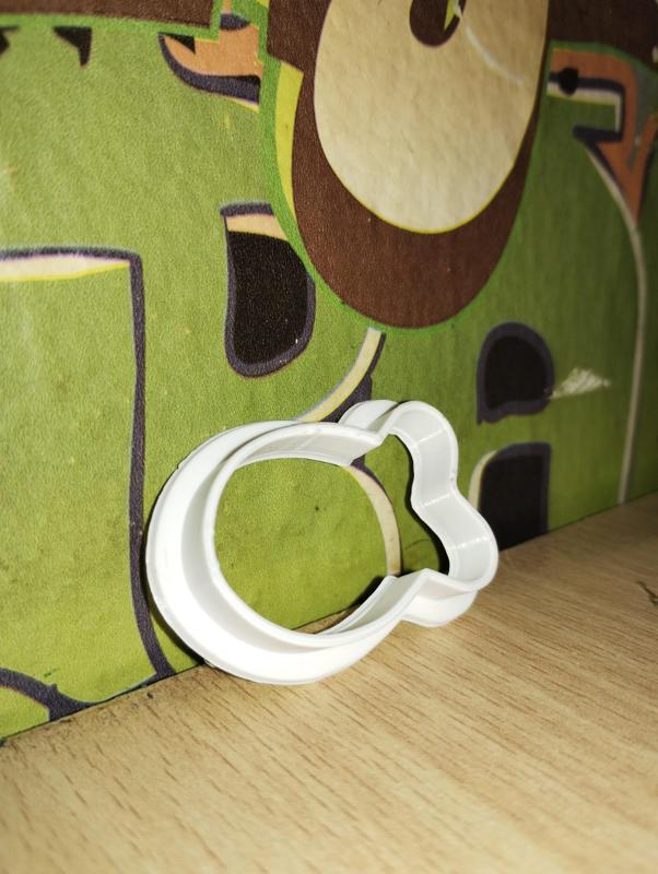 minimalist fish cutter