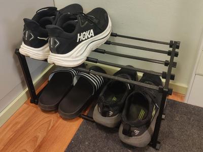 SHOESTAND Modular and stackable