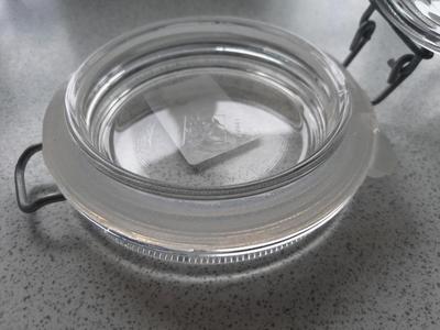 Glass jar seal rings