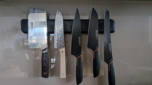 Magnetic kitchen knife holder