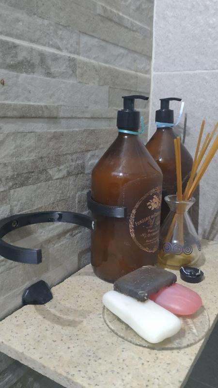 Bottle or Jar Grabber - Bathroom - Kitchen