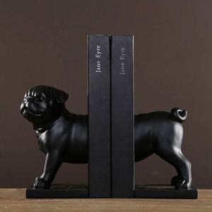 Stylish Pug Bookends - Canine Bookshelf Decoration