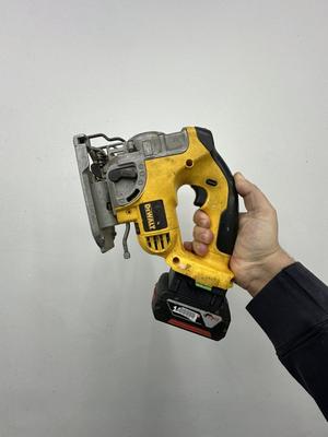 BOSCH PROFESIONAL battery on DEWALT 18V NiCad TOOLS