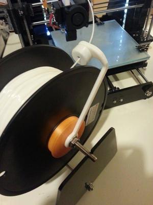 Filament guide, clean and tension system for M8 axis.