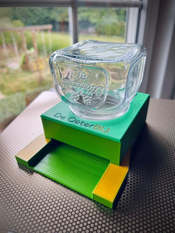 Sugar syrup feeder for Stehr Styropor 6 DN hive splitter