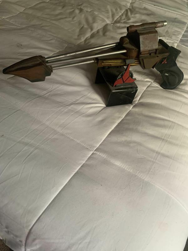 STAR TREK KLINGON DISRUPTOR Movie and TV Version  ( Stand Not included)