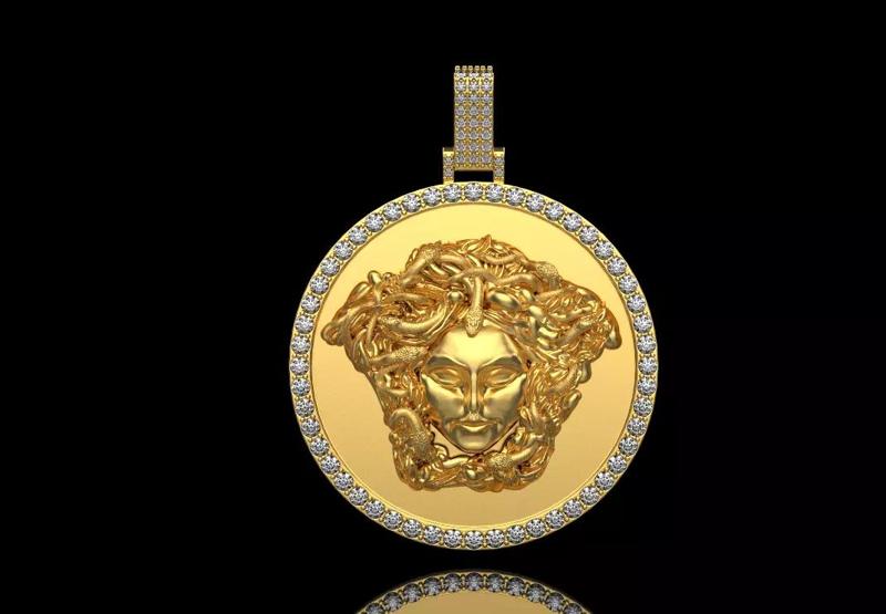 pendant medusa gorgon