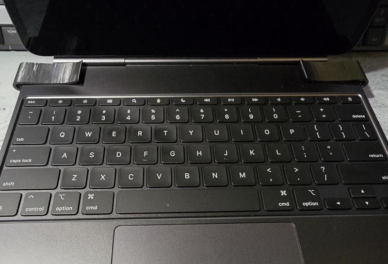 iPad Pro Magic Keyboard 13" Riser Angled Feet