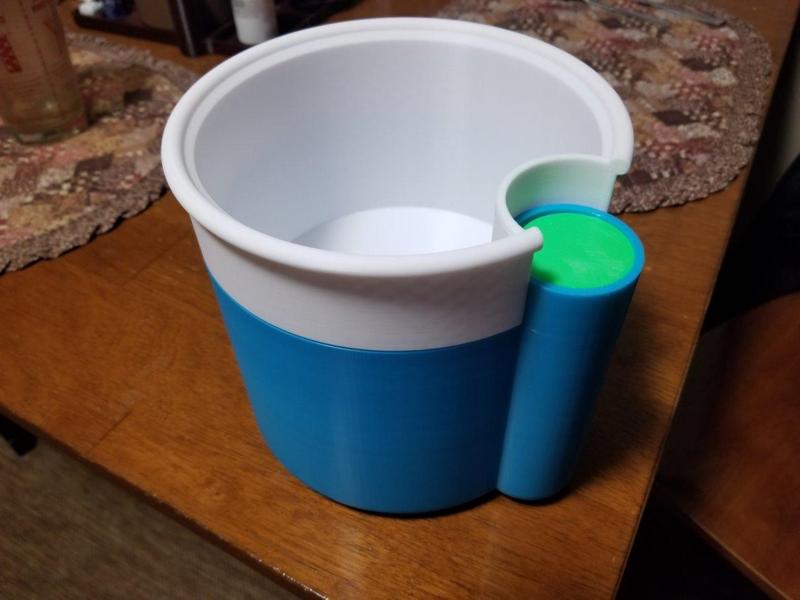 Self Watering Planter with Water Level Indicator