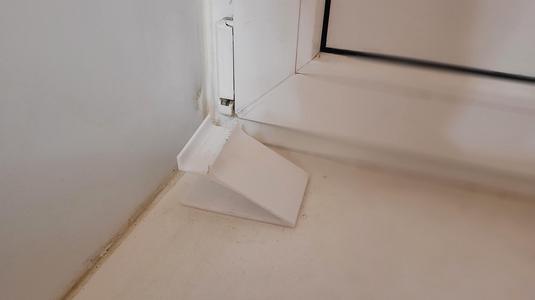 Window/Balcony door holder