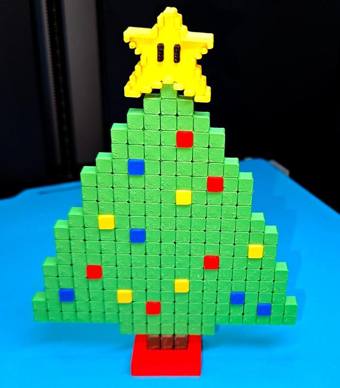 8Bit Christmas Tree with Mario Star