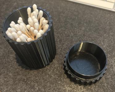 Simple insert to hold cap on