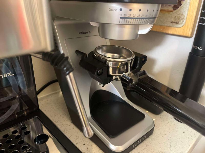 Portafilter holder for Baratza Sette 30 Conical Burr Grinder.