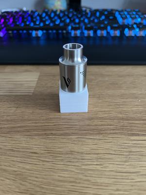 Simplistic Vape Stand
