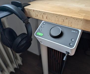 Audient Evo 4 underdesk mount