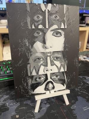 Kiss (#3) - Hueforge