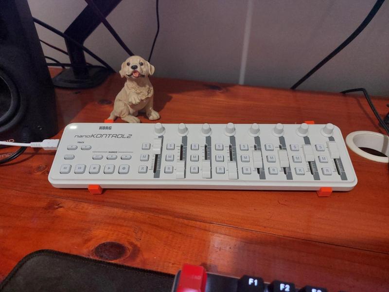 Korg nanoKontrol2 Stand