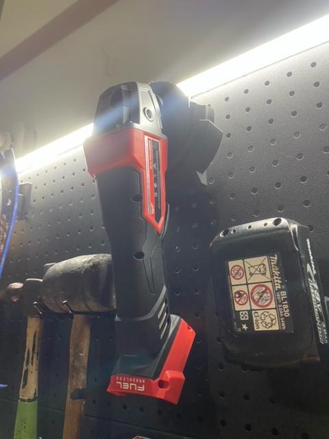 Sy's Peglock - Milwaukee M18 125mm angle grinder