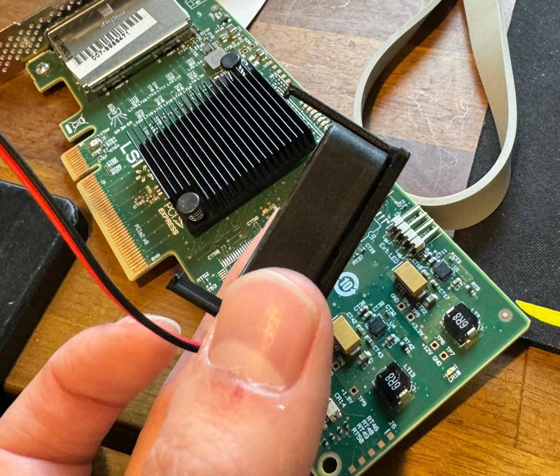 LSI 9200-8e 40mm fan adapter