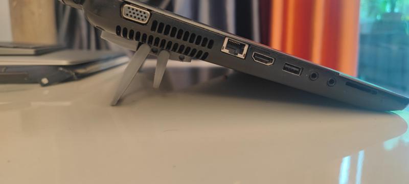 Laptop double-legs stands (no supports)