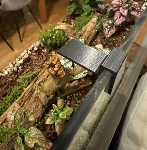 Terrarium / Vivarium / Aquarium Acrylic Sheet Lid - Clip / Lid Holder