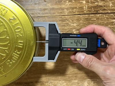 Depth gauge to radius caliper adapter X