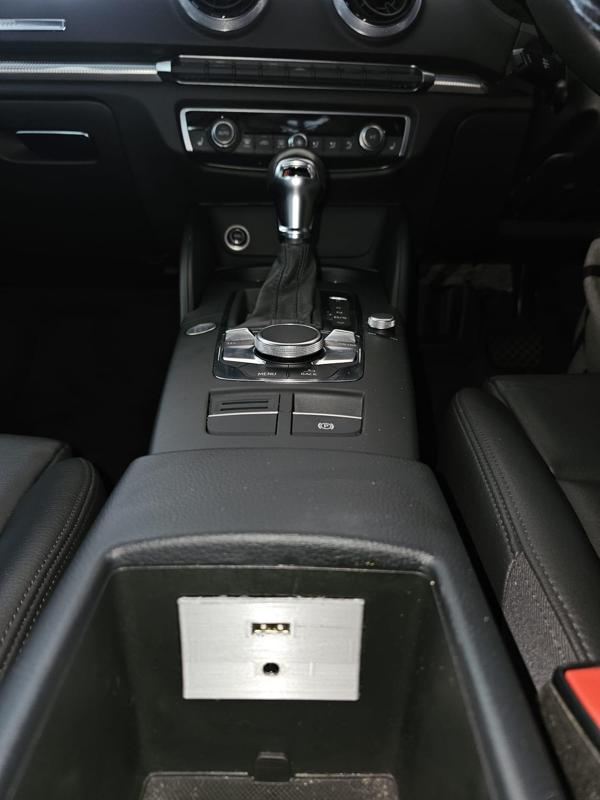 VAG Audi A3 USB/Aux Ports Cover Plate