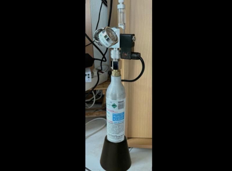 Sodastream bottle stand for aquarium Co2 system