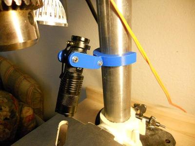 Flashlight clamp