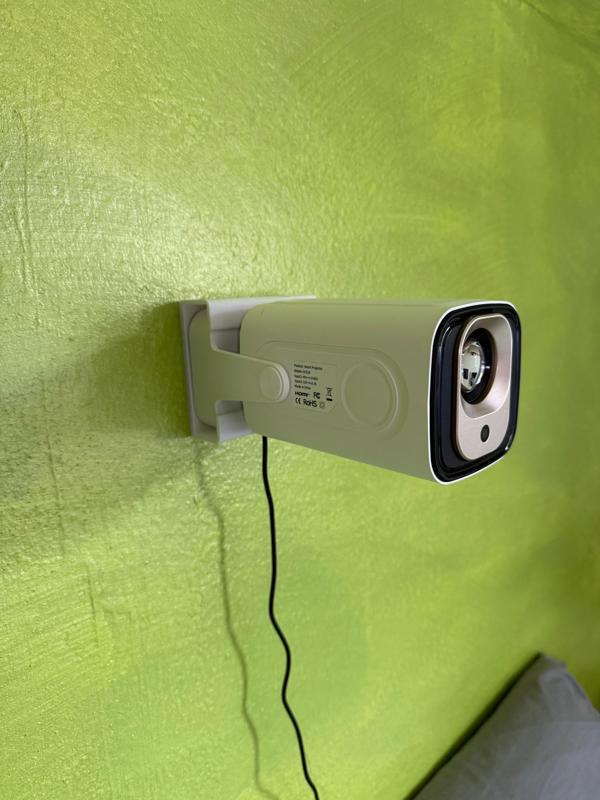 Magcubic HY310 wall mount