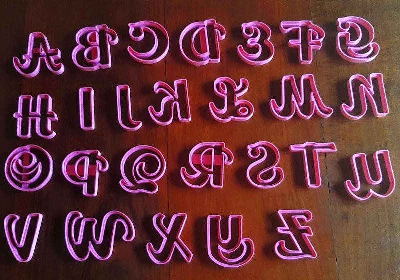 Complete alphabet of fancy cookie cutters (26)