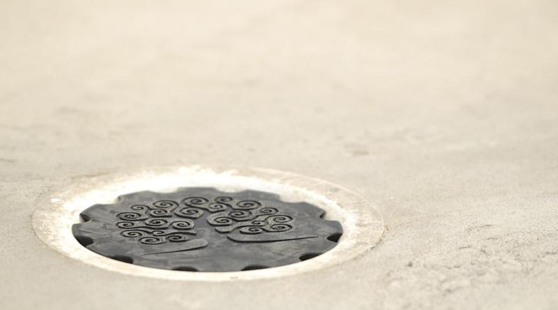 Floating floor drain cover