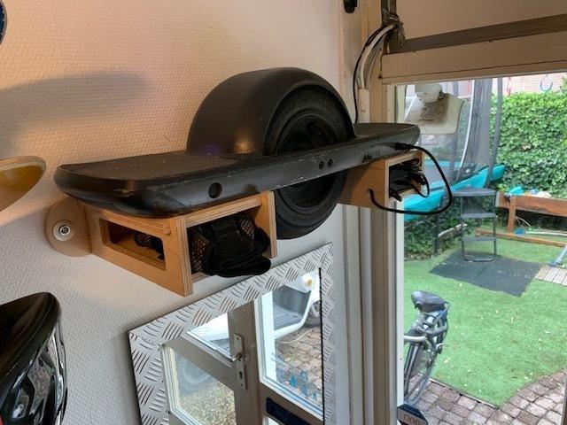 Onewheel Pint Wall Mount