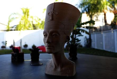 Nefertiti Bust [Hollow]