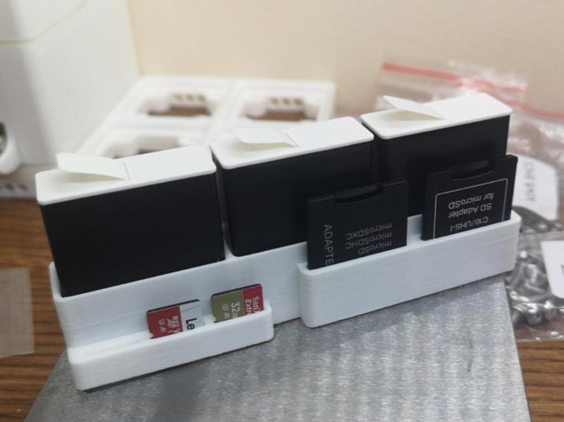 3x1 GoPro Battery & SD Card Holder