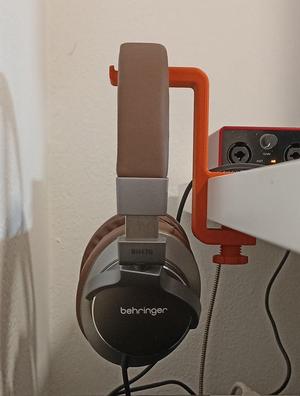Headphones holder
