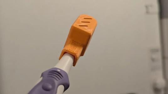 Oral-B CrossAction Travel Toothbrush Cover with air-holes   