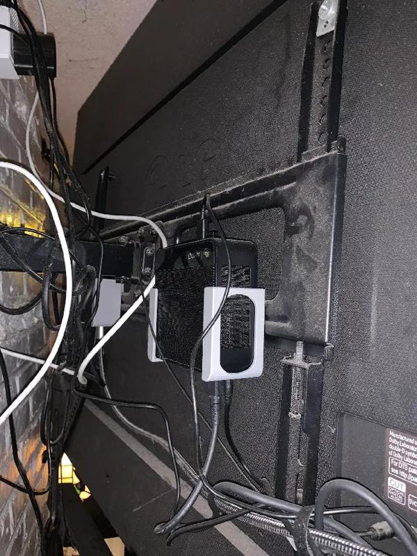 BeeLink SER5 Pro TV Mount   