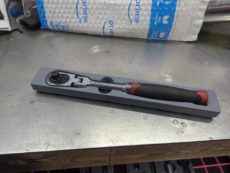 Gridfinity holder for Harbor Freight (Pittsburgh) 3/8" flex head ratchet   