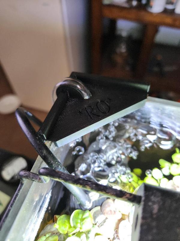 Aquarium Corner for Glass Cover with Hose Guide