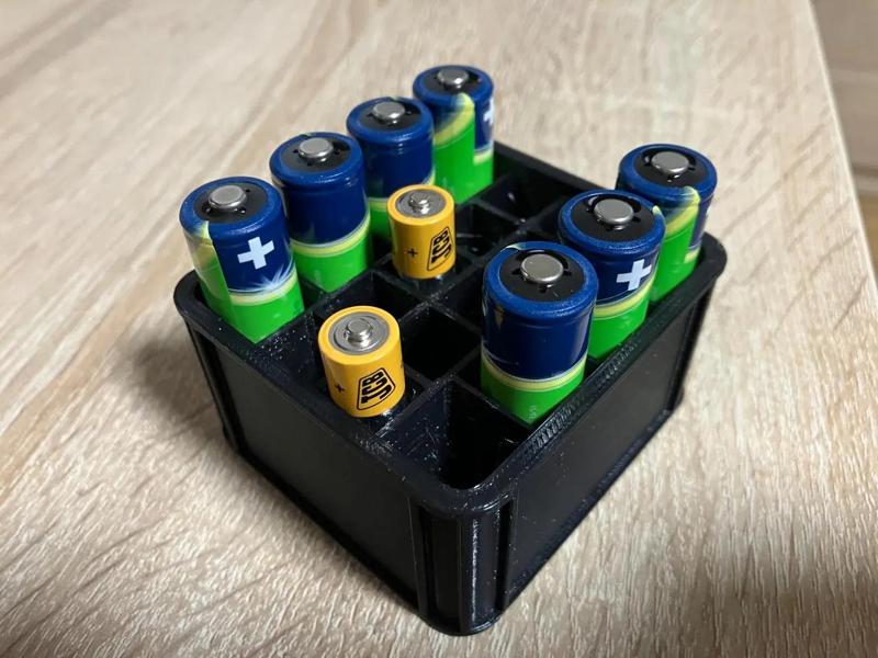Battery box - for AA and AAA batteries   