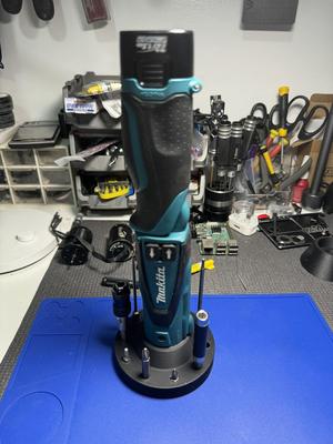Makita DF010D Stand