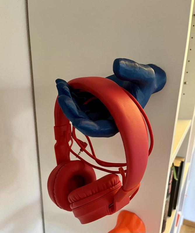 Left-hand version of the original "right hand"